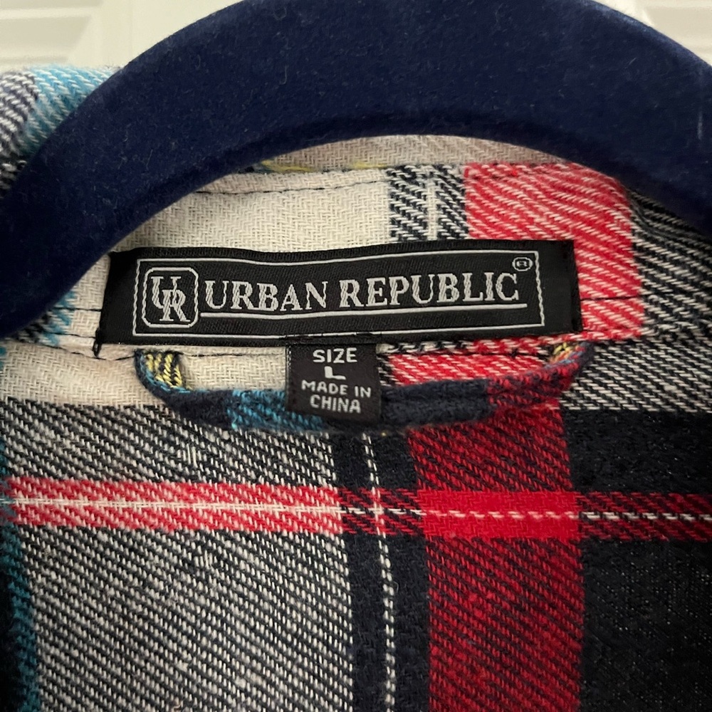 Custom Thomas Rhett Flannel - Men’s Large - Picture 3 of 4